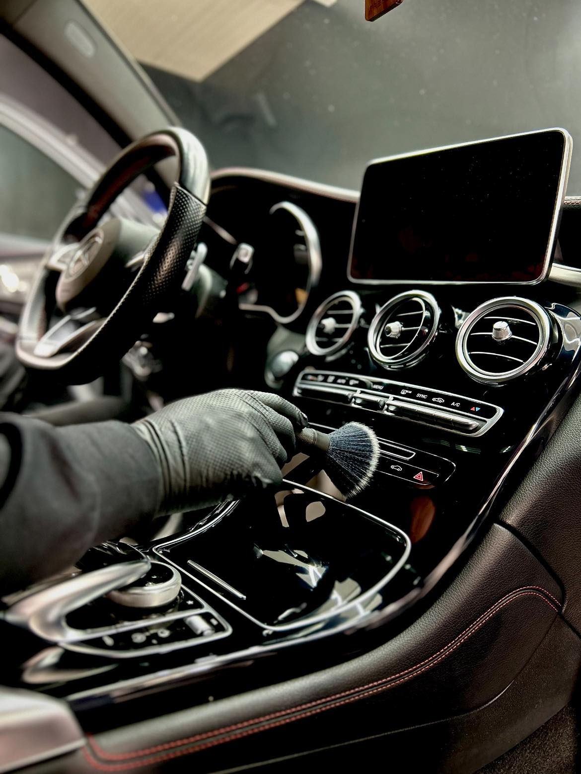 Czyszczenie oraz impregnacja elementów plastikowych wnętrza